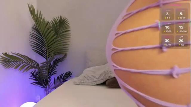 Image 2 of valentina_m17 Stream on Chaturbate on 4 days ago
