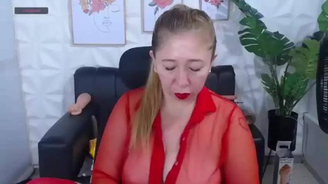 Image 11 of valentina_mature Stream on Chaturbate on 10 months ago