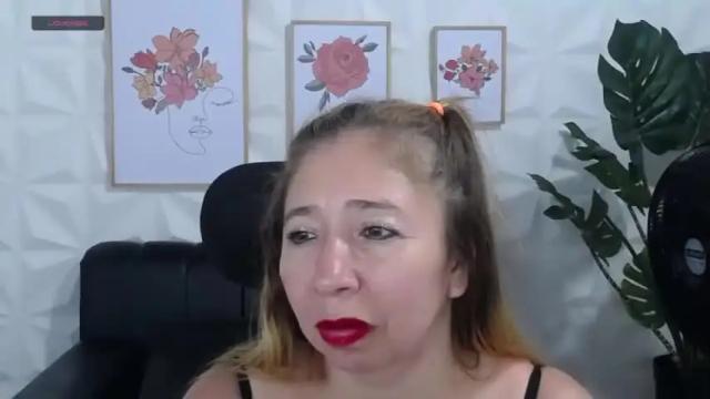 Image 10 of valentina_mature Stream on Chaturbate on 9 months ago