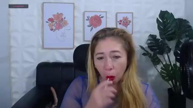 Image 6 of valentina_mature Stream on Chaturbate on 9 months ago