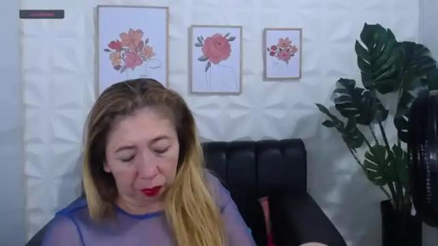 Image 8 of valentina_mature Stream on Chaturbate on 9 months ago