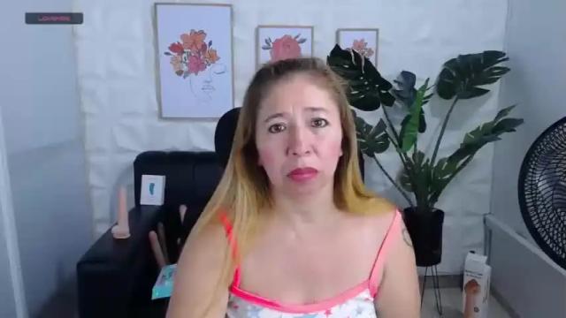 Image 11 of valentina_mature Stream on Chaturbate on 9 months ago