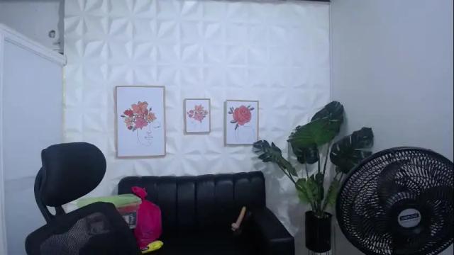 Image 3 of valentina_mature Stream on Chaturbate on 1 month ago