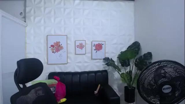 Image 4 of valentina_mature Stream on Chaturbate on 1 month ago
