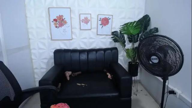 Image 3 of valentina_mature Stream on Chaturbate on 1 month ago