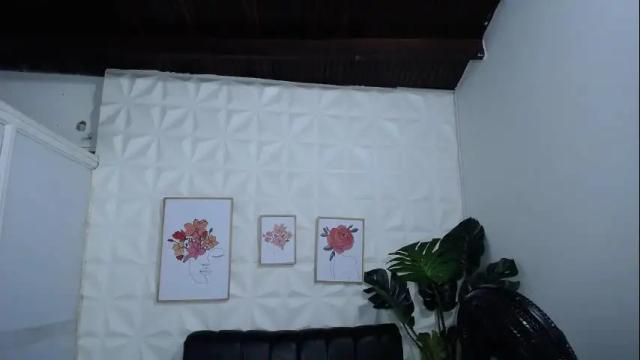 Image 3 of valentina_mature Stream on Chaturbate on 28 days ago