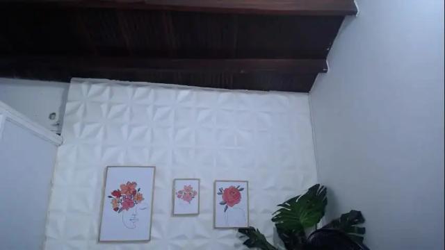 Image 7 of valentina_mature Stream on Chaturbate on 12 days ago