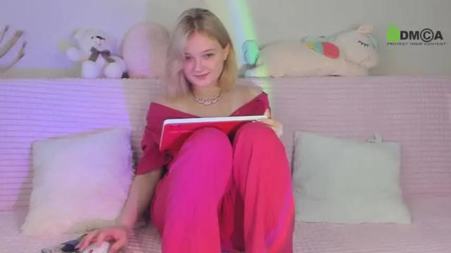 Image 11 of valentina_napppi Stream on Chaturbate on 19 months ago