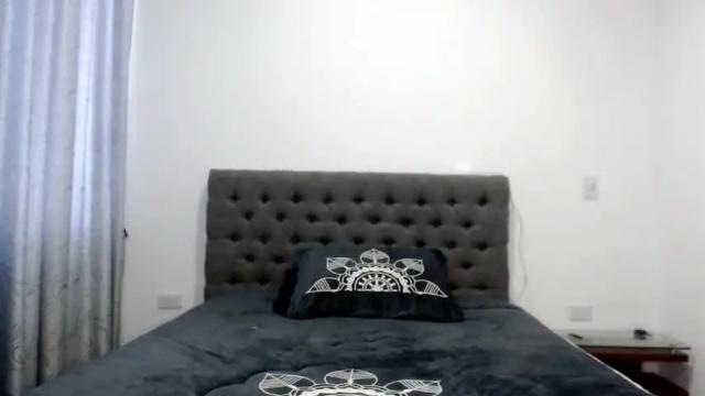 Image 3 of valentina_queensm Stream on Chaturbate on 15 months ago