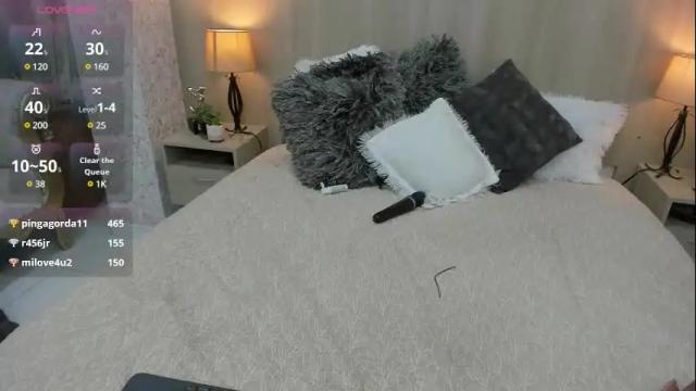 Image 2 of valentina_robertson Stream on Chaturbate on 27 days ago