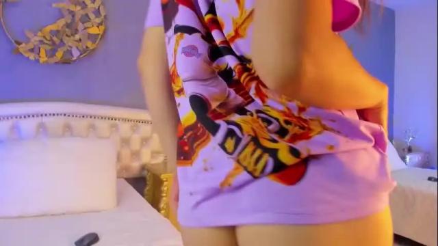 Image 8 of valentina_ross_ Stream on Chaturbate on 1 month ago
