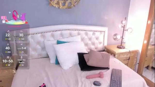Image 3 of valentina_ross_ Stream on Chaturbate on 15 days ago