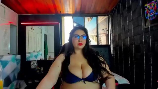 Image 8 of valentina_santorini Stream on Chaturbate on 14 months ago
