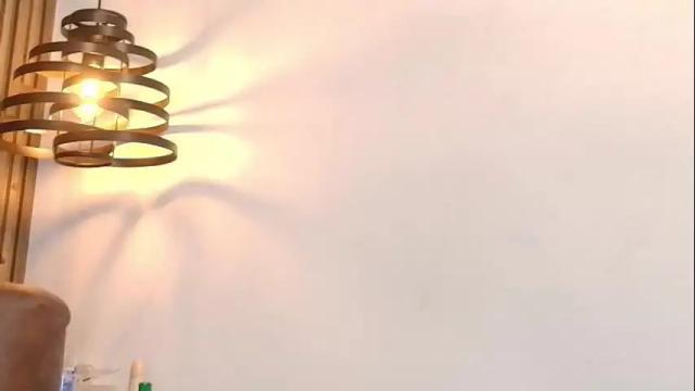 Image 7 of valentinadiazz1 Stream on Chaturbate on 13 days ago