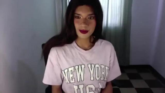 Image 4 of valentinafair Stream on Chaturbate on 15 months ago
