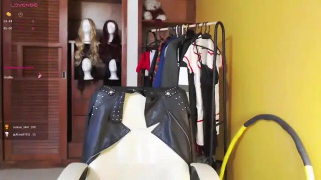 Image 8 of valentinafair Stream on Chaturbate on 23 months ago