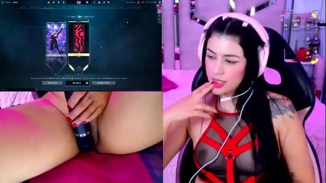 Image 12 of valentinagames Stream on Chaturbate on 1 month ago