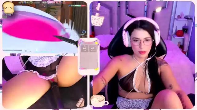 Image 10 of valentinagames Stream on Chaturbate on 1 month ago