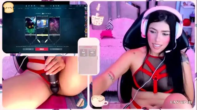Image 3 of valentinagames Stream on Chaturbate on 1 month ago