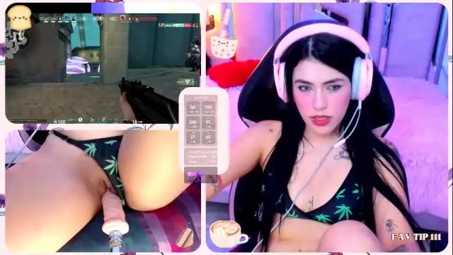 Image 10 of valentinagames Stream on Chaturbate on 19 days ago