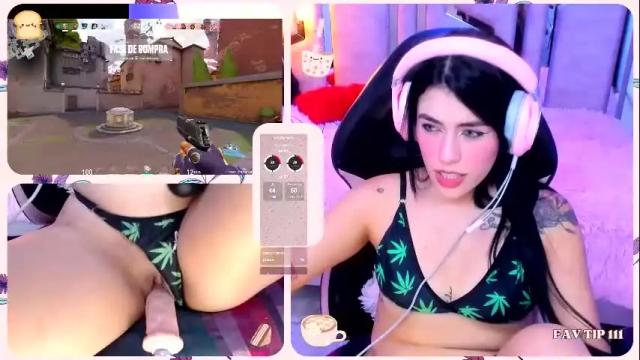 Image 3 of valentinagames Stream on Chaturbate on 19 days ago