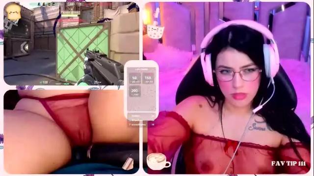 Image 8 of valentinagames Stream on Chaturbate on 2 days ago