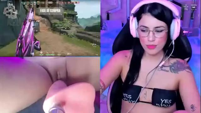 Image 3 of valentinagames Stream on Chaturbate on 1 month ago