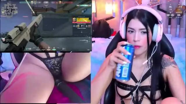 Image 3 of valentinagames Stream on Chaturbate on 1 month ago