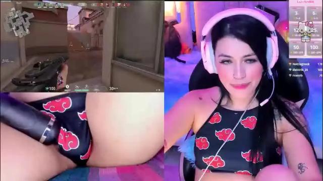 Image 10 of valentinagames Stream on Chaturbate on 16 days ago