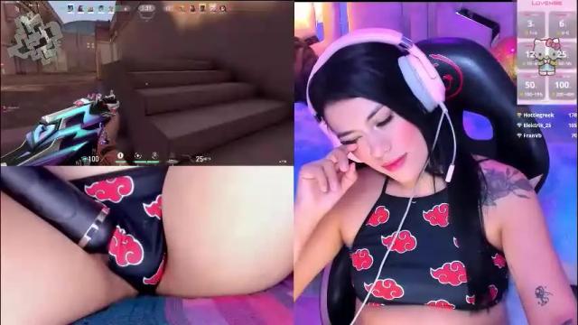 Image 12 of valentinagames Stream on Chaturbate on 16 days ago