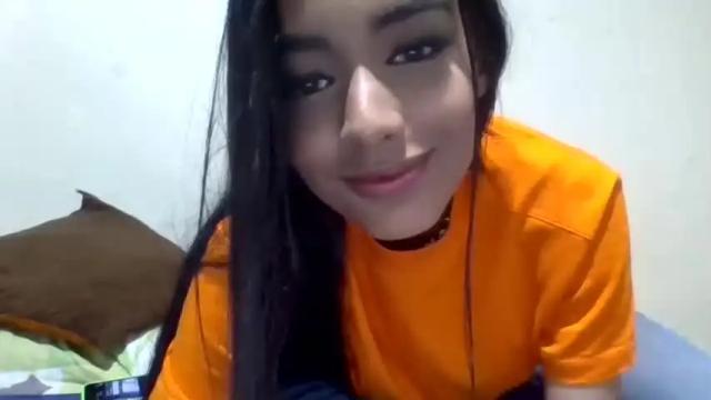 Image 4 of valentinamarti Stream on Chaturbate on 17 months ago
