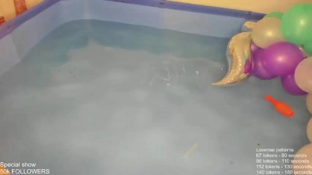 Image 11 of valentinasisi Stream on Chaturbate on 12 months ago