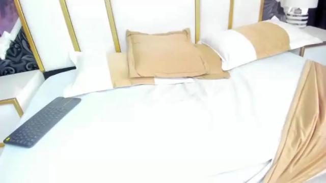 Image 7 of valentinasky__ Stream on Chaturbate on 17 months ago