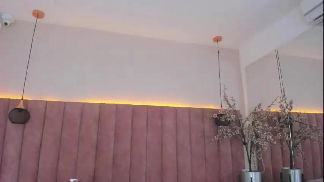 Image 4 of valentinastarr_ Stream on Chaturbate on 9 days ago