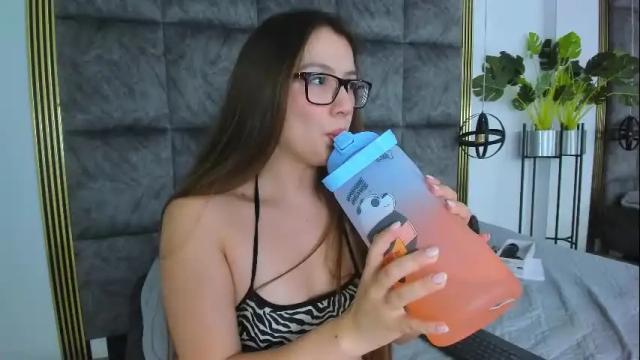 Image 2 of valentinastarr_ Stream on Chaturbate on 8 days ago