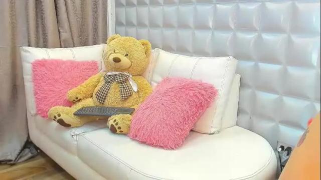 Image 4 of valentinasu Stream on Chaturbate on 19 days ago