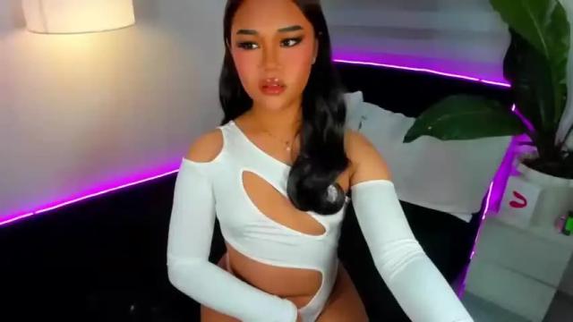 Image 2 of valentineloove Stream on Chaturbate on 16 months ago