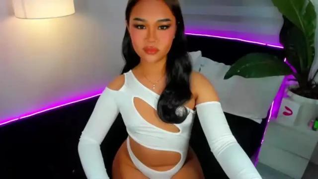 Image 7 of valentineloove Stream on Chaturbate on 16 months ago