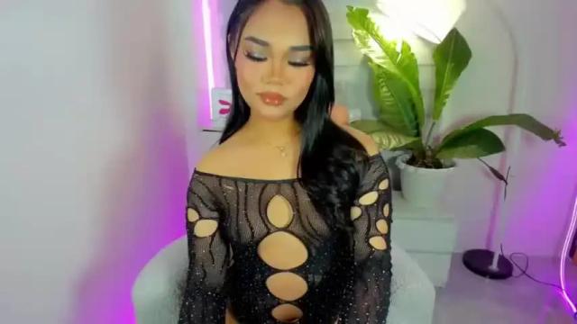 Image 4 of valentineloove Stream on Chaturbate on 16 months ago