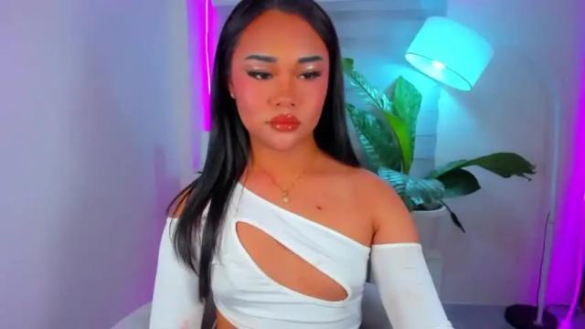 Image 11 of valentineloove Stream on Chaturbate on 16 months ago