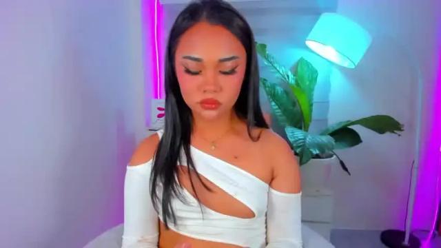 Image 12 of valentineloove Stream on Chaturbate on 16 months ago