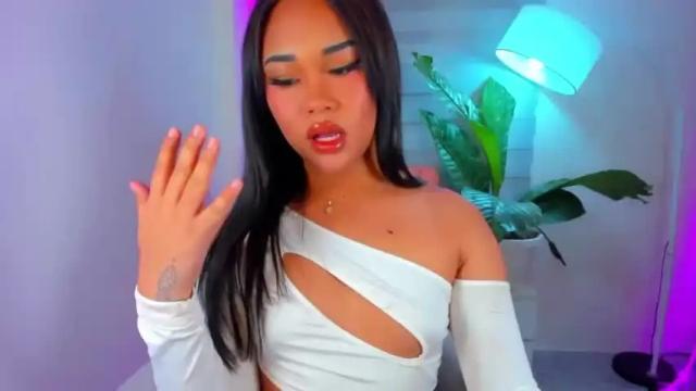 Image 4 of valentineloove Stream on Chaturbate on 16 months ago