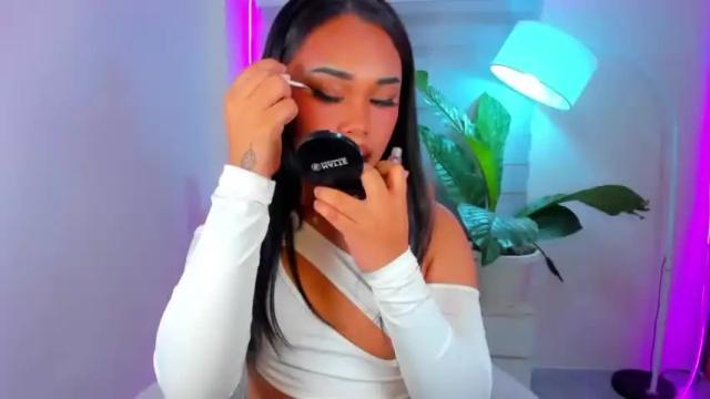 Image 8 of valentineloove Stream on Chaturbate on 16 months ago