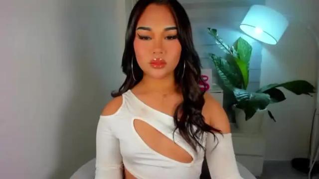 Image 12 of valentineloove Stream on Chaturbate on 15 months ago
