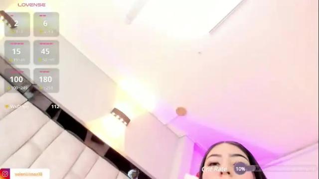 Image 6 of valentinna_18 Stream on Chaturbate on 15 days ago