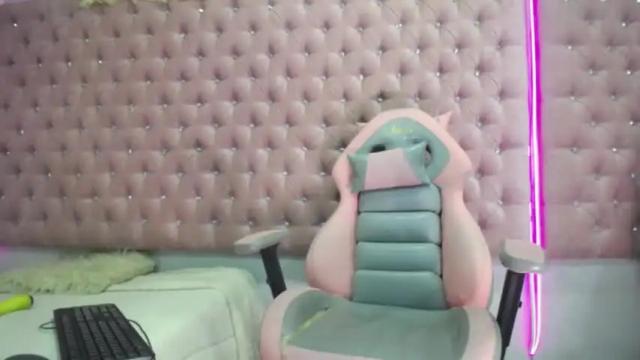 Image 7 of valentinnawantss Stream on Chaturbate on 14 months ago