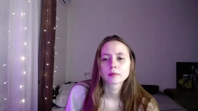 Image 10 of valents_cherry Stream on Chaturbate on 17 months ago
