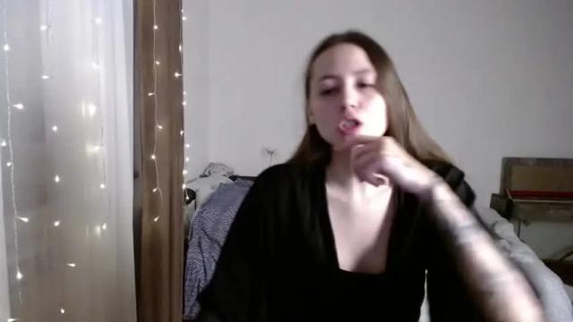 Image 10 of valents_cherry Stream on Chaturbate on 15 months ago
