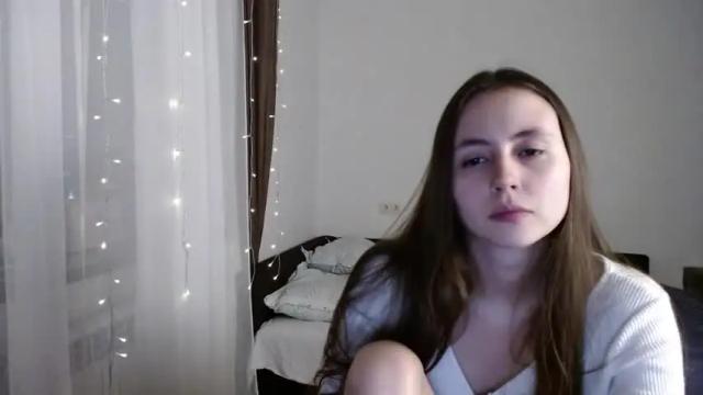 Image 4 of valents_cherry Stream on Chaturbate on 14 months ago