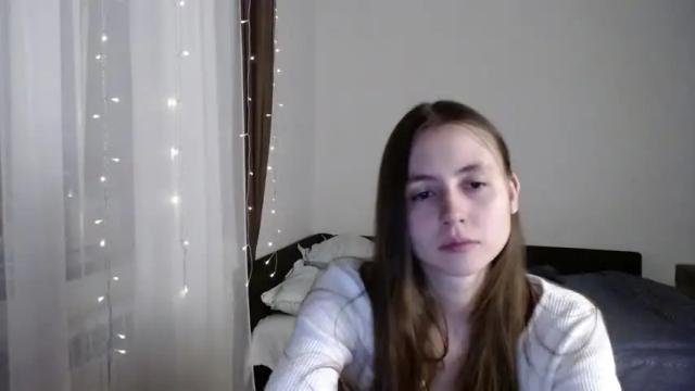 Image 8 of valents_cherry Stream on Chaturbate on 14 months ago
